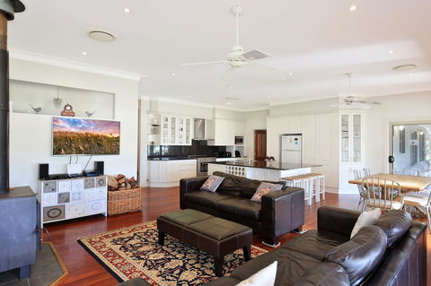 Terara Riverside Retreat - Sunshine Coast Tourism 6
