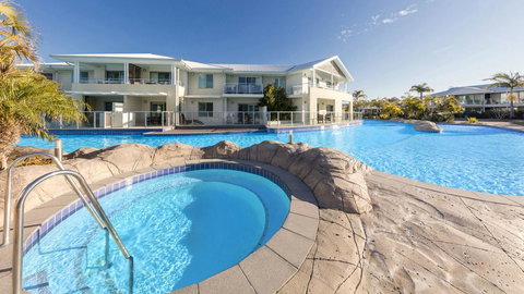 Oaks Port Stephens Pacific Blue Resort - Sunshine Coast Tourism 1