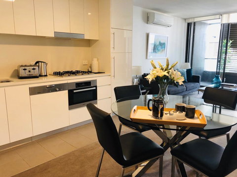 Wyndel Apartments Neutral Bay - The Mint - Holiday Sunshine Coast 12