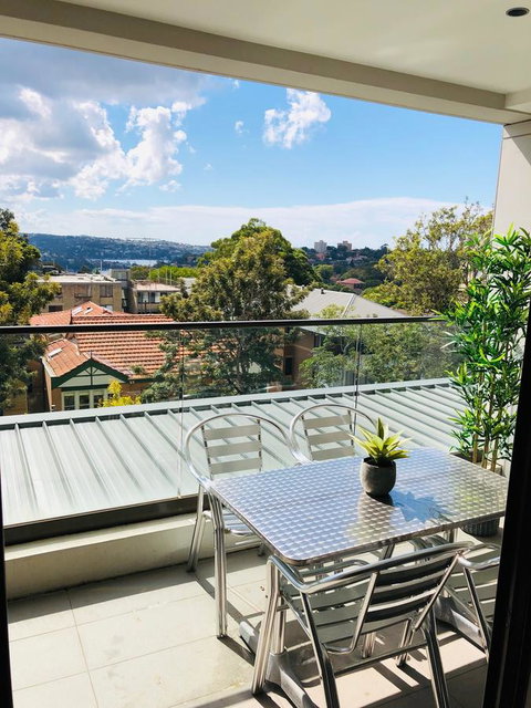 Wyndel Apartments Neutral Bay - The Mint - Holiday Sunshine Coast 3