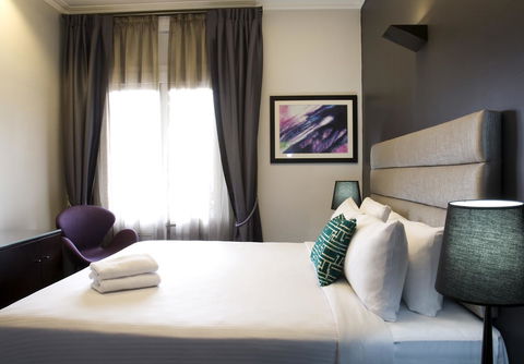 Hotel Challis Potts Point - Sunshine Coast Tourism 1