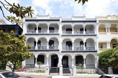Hotel Challis Potts Point - Sunshine Coast Tourism 0
