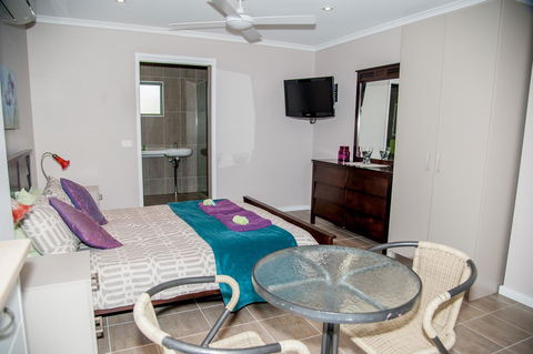 Sinclairs Country Retreat - Sunshine Coast Tourism 34