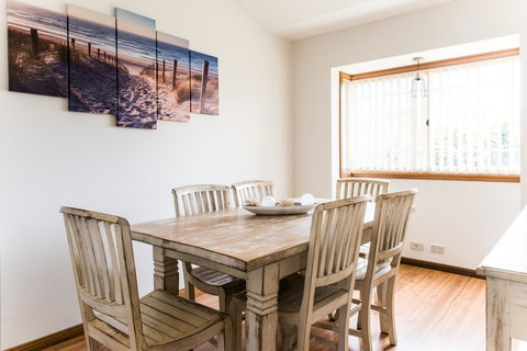 Ambience - Holiday Sunshine Coast 5