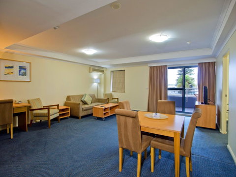 Oaks The Entrance Waterfront Suites - Sunshine Coast Tourism 8