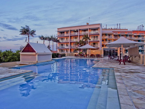 Oaks The Entrance Waterfront Suites - Sunshine Coast Tourism 21