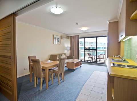 Oaks The Entrance Waterfront Suites - Sunshine Coast Tourism 11