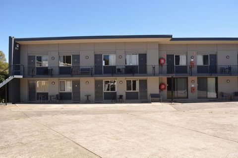 Commercial Hotel Motel Lithgow - Sunshine Coast Tourism 0