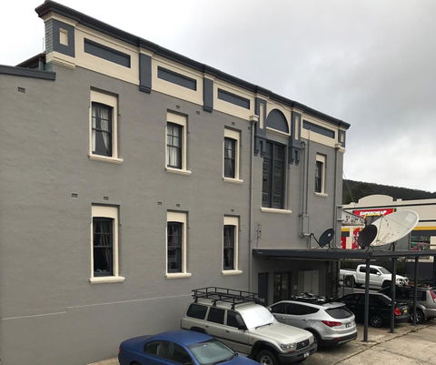 Commercial Hotel Motel Lithgow - Sunshine Coast Tourism 2
