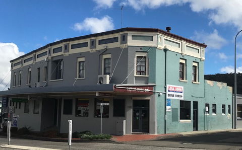 Commercial Hotel Motel Lithgow - Sunshine Coast Tourism 1