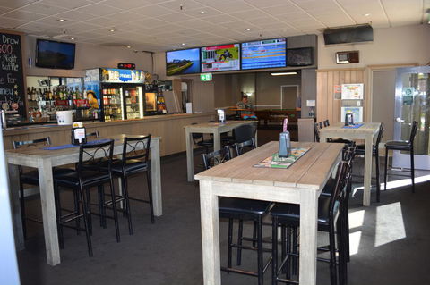 Commercial Hotel Motel Lithgow - Sunshine Coast Tourism 4