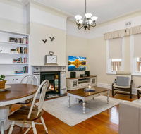 Oversized 2 Bedroom Manly Beach House - Holiday Sunshine Coast