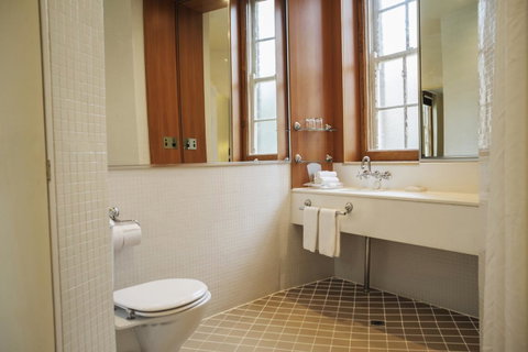 Sydney Harbour Hotel - Sunshine Coast Tourism 23