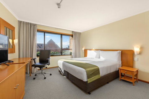 Sydney Harbour Hotel - Sunshine Coast Tourism 1
