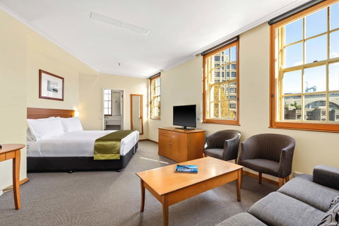 Sydney Harbour Hotel - Sunshine Coast Tourism 7