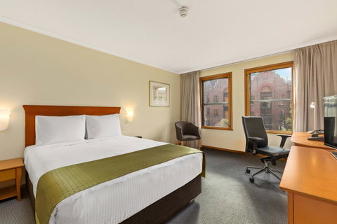 Sydney Harbour Hotel - Sunshine Coast Tourism 37