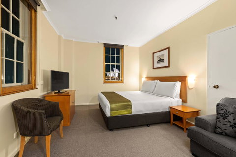 Sydney Harbour Hotel - Sunshine Coast Tourism 4