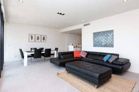 Brand New Executive Apartment - Holiday Sunshine Coast 1