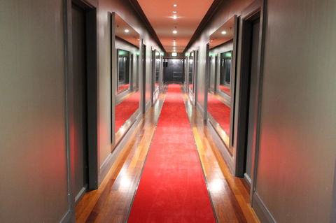 Kirketon Hotel Sydney - Sunshine Coast Tourism 2