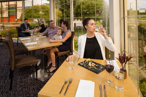 Best Western Plus Hovell Tree Inn - Sunshine Coast Tourism 25