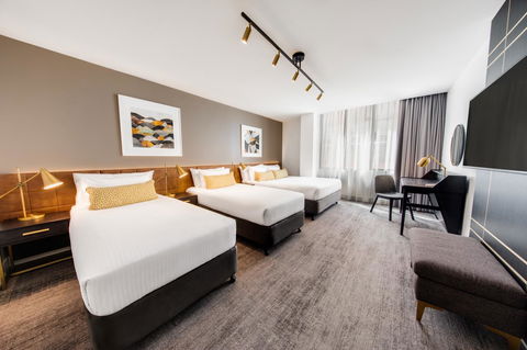 Vibe Hotel Sydney - Sunshine Coast Tourism 17