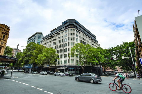 Vibe Hotel Sydney - Sunshine Coast Tourism 13