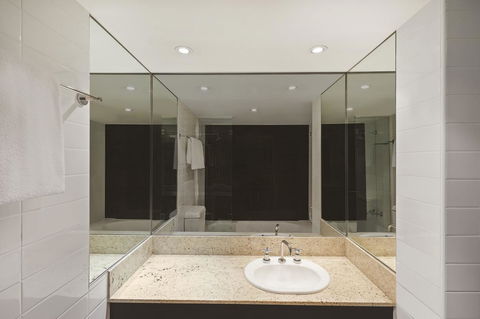 Adina Apartment Hotel Sydney Surry Hills - Holiday Sunshine Coast 9