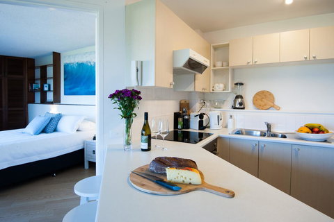 Waterview Beach Apartment - Sunshine Coast Tourism 8