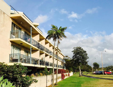 Waterview Beach Apartment - Sunshine Coast Tourism 15