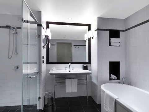 Amora Hotel Jamison Sydney - Sunshine Coast Tourism 5