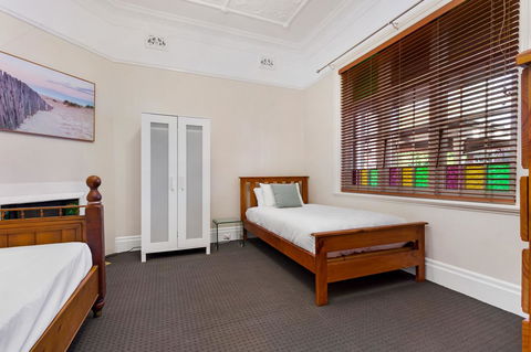 Drummoyne 3 Bedroom Home (62ALE) - Sunshine Coast Tourism 6