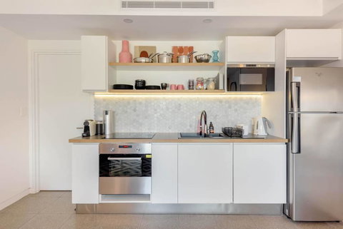 Scandi Beach Apartment - Holiday Sunshine Coast 13