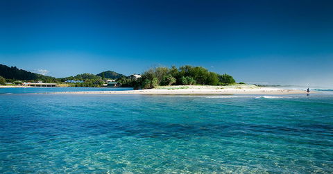 Hastings By The Sea - Sunshine Coast Tourism 12