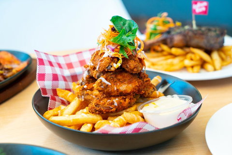 Horse And Jockey Hotel Homebush - Sunshine Coast Tourism 25