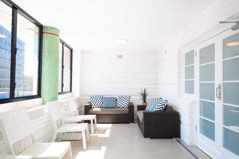 Horse And Jockey Hotel Homebush - Sunshine Coast Tourism 11