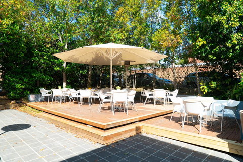 Horse And Jockey Hotel Homebush - Sunshine Coast Tourism 23