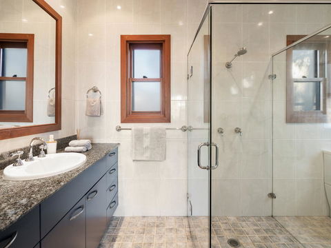 The Beach House Terrigal - Sunshine Coast Tourism 11