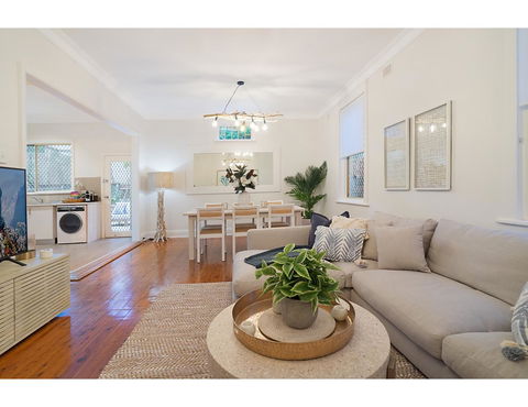 Huge Garden Apartment In The Heart Of Bondi Beach - Sunshine Coast Tourism 6