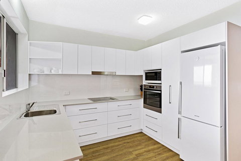 Victoria Parade, Kiah, Unit 10, 53 - Holiday Sunshine Coast 4