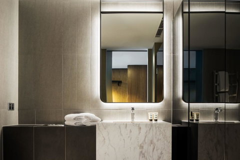 West Hotel Sydney, Curio Collection By Hilton - Sunshine Coast Tourism 8