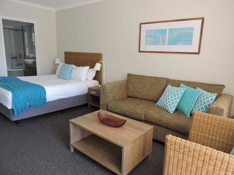BASE Holidays - Ettalong Beach Premium Apartments - Holiday Sunshine Coast 13