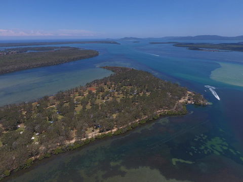 Lani\'s Holiday Island - Sunshine Coast Tourism 0