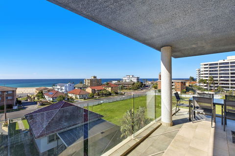 Sandy Cove Apartments - Holiday Sunshine Coast 2