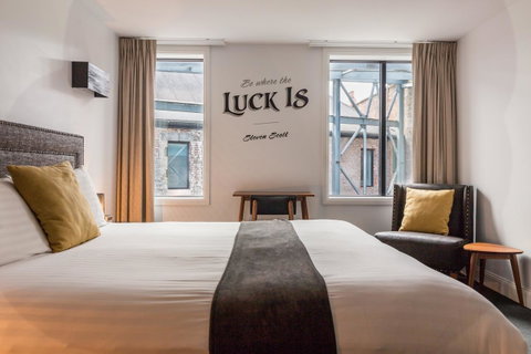 The Lucky Hotel - Sunshine Coast Tourism 20