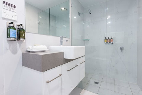 The Lucky Hotel - Sunshine Coast Tourism 21