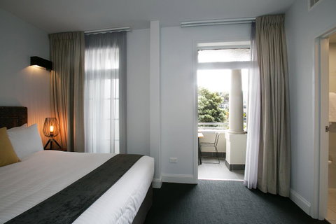 The Lucky Hotel - Sunshine Coast Tourism 25