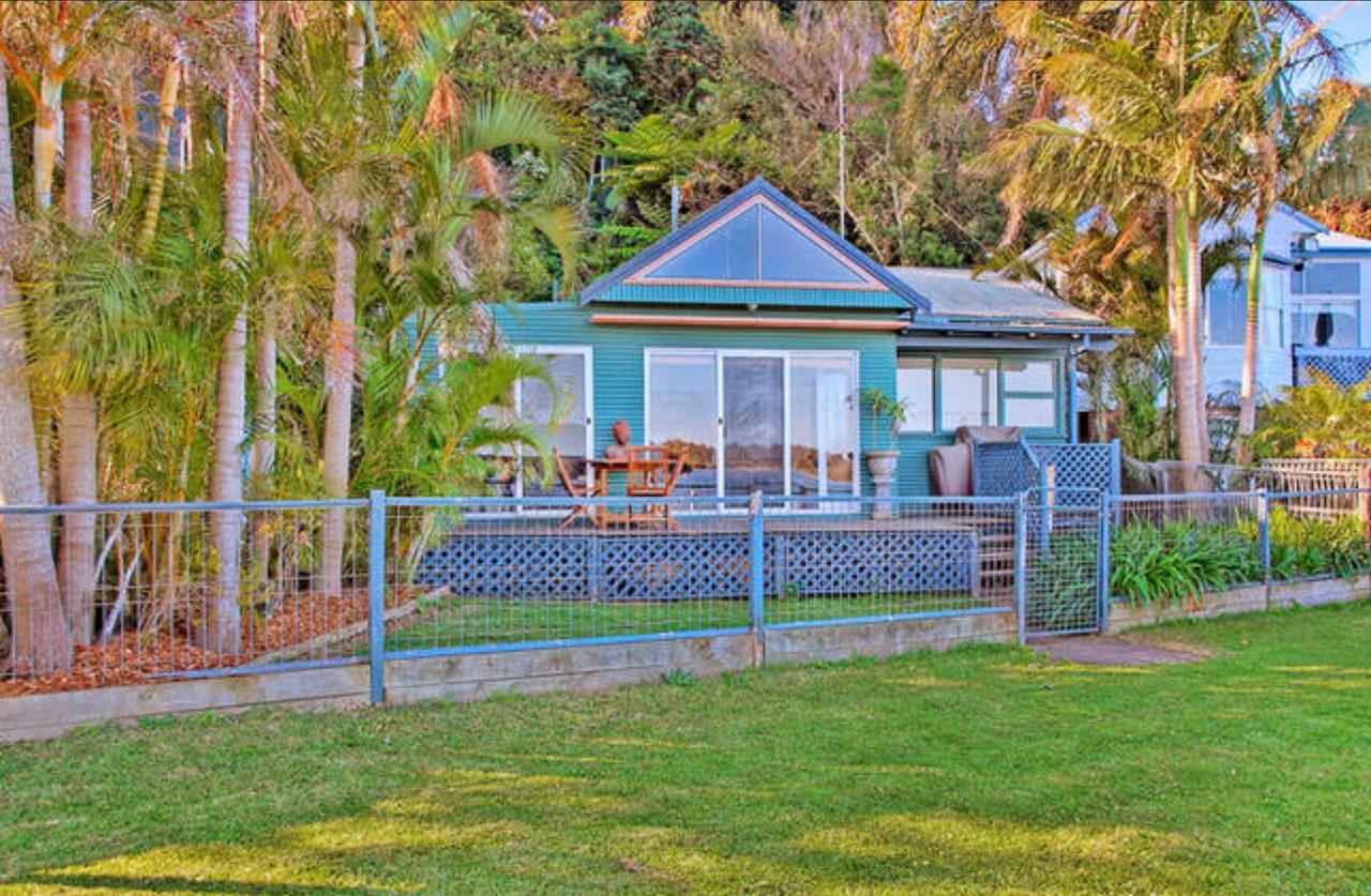 Marks Point NSW Holiday Sunshine Coast