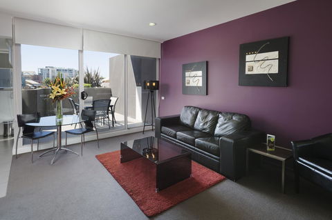 Honeysuckle Executive Apartments - Holiday Sunshine Coast 28
