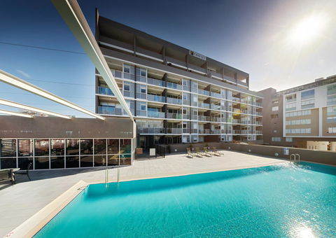 Honeysuckle Executive Apartments - Holiday Sunshine Coast 7
