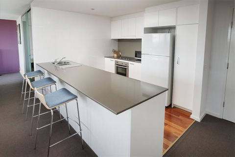 Honeysuckle Executive Apartments - Holiday Sunshine Coast 42